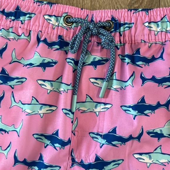 NWT Member’s Mark shark pattern swim trunks men’s sz L - Picture 2 of 7